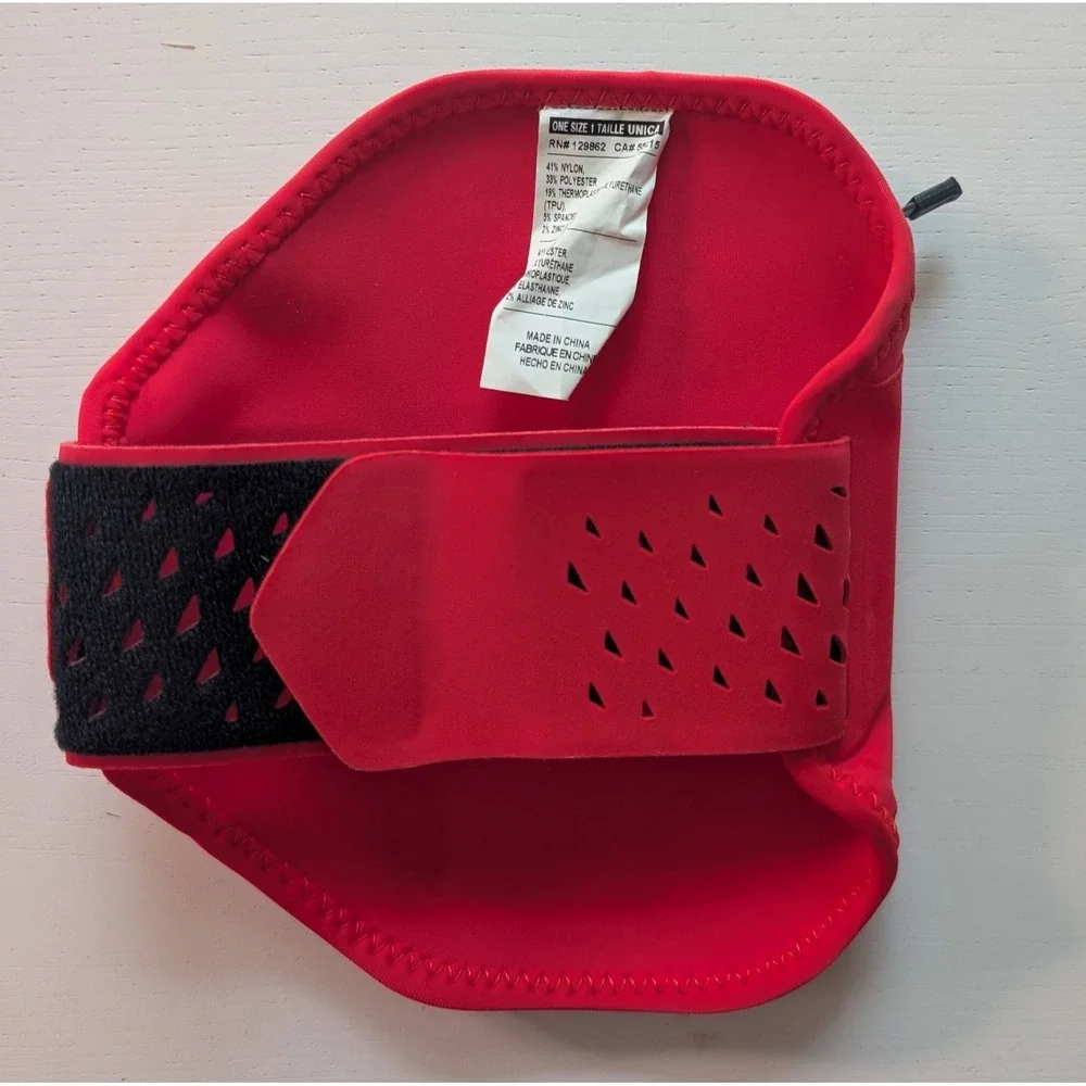 Nike Pocket Arm Band Running Phone Holder OSFM Red Adjustable Gym